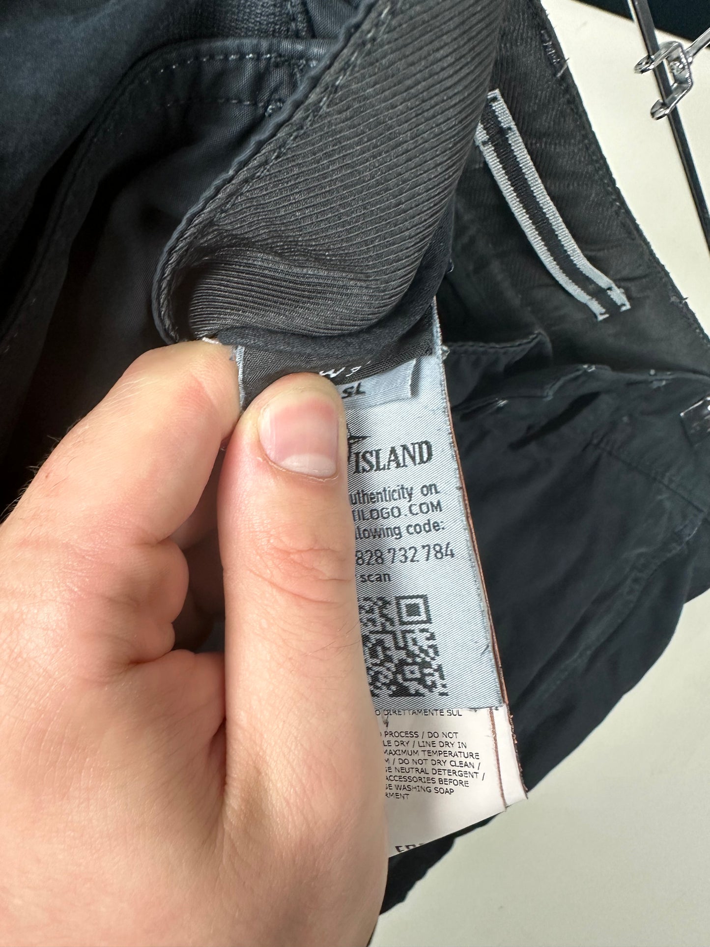 Stone Island Cargo Shorts 32W