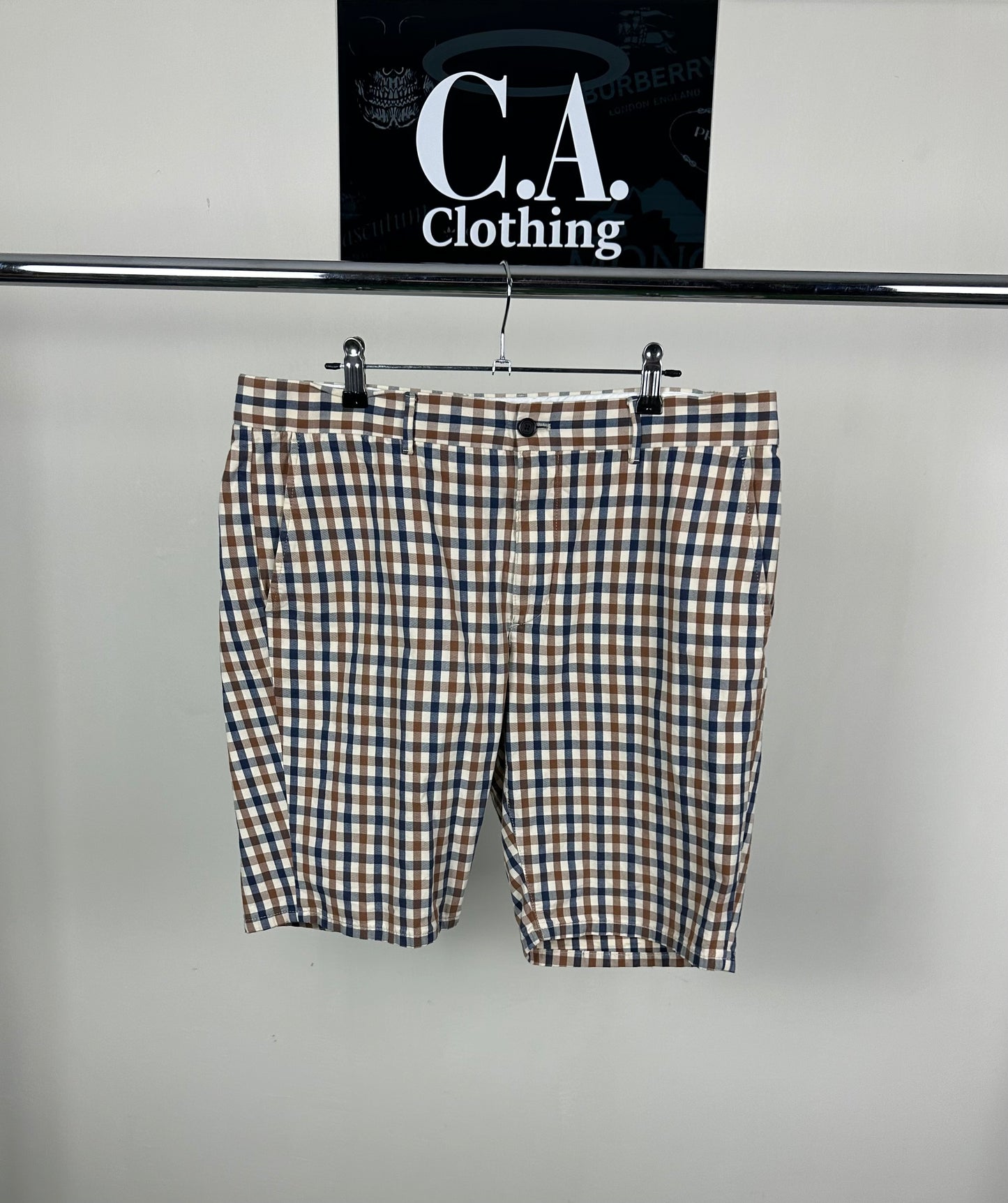 Aquascutum Check Shorts 34W