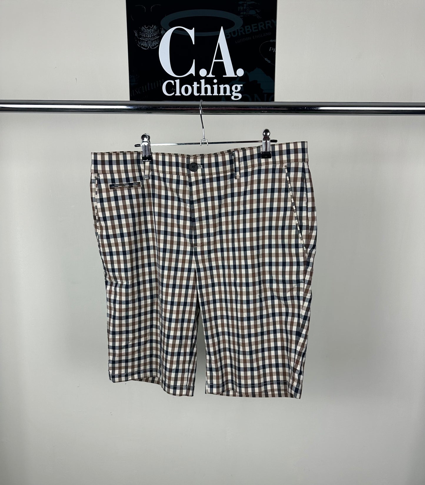 Aquascutum Check Shorts 34W