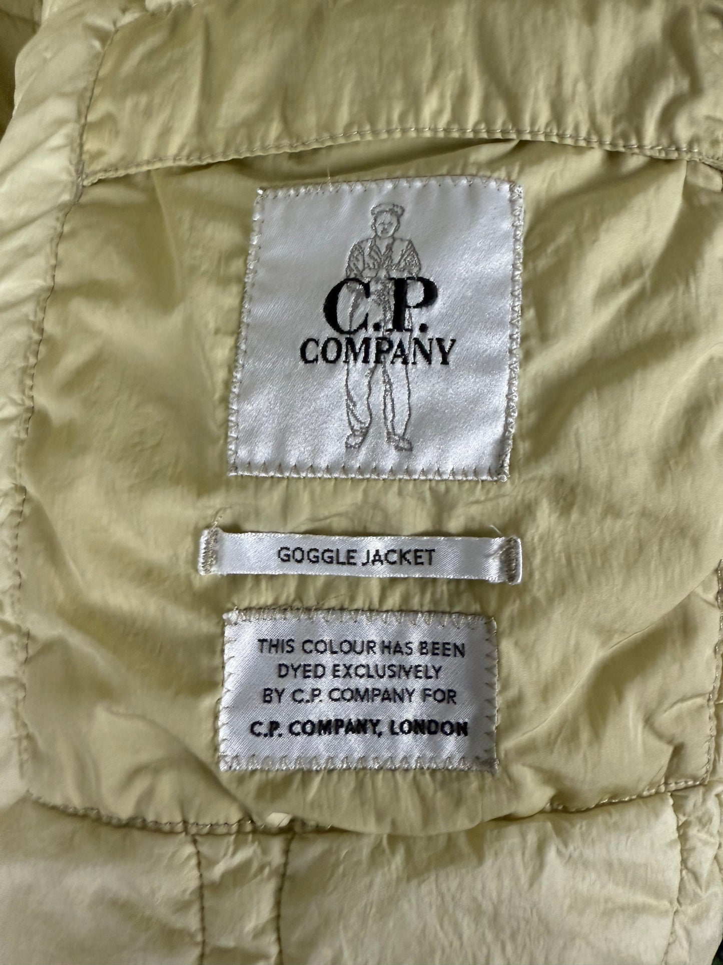 CP Company M-BOSSED La Mille Goggle Coat size (M)